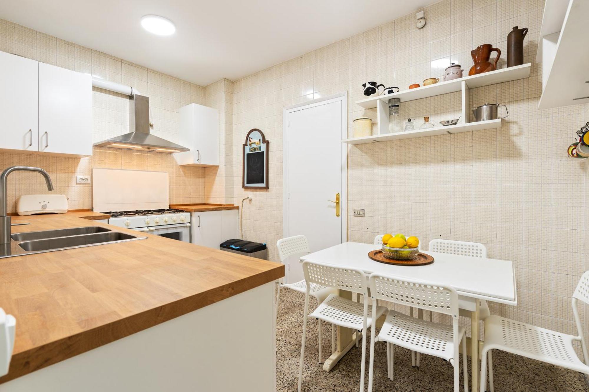 Stunning 5br With Sagrada Familia Views *