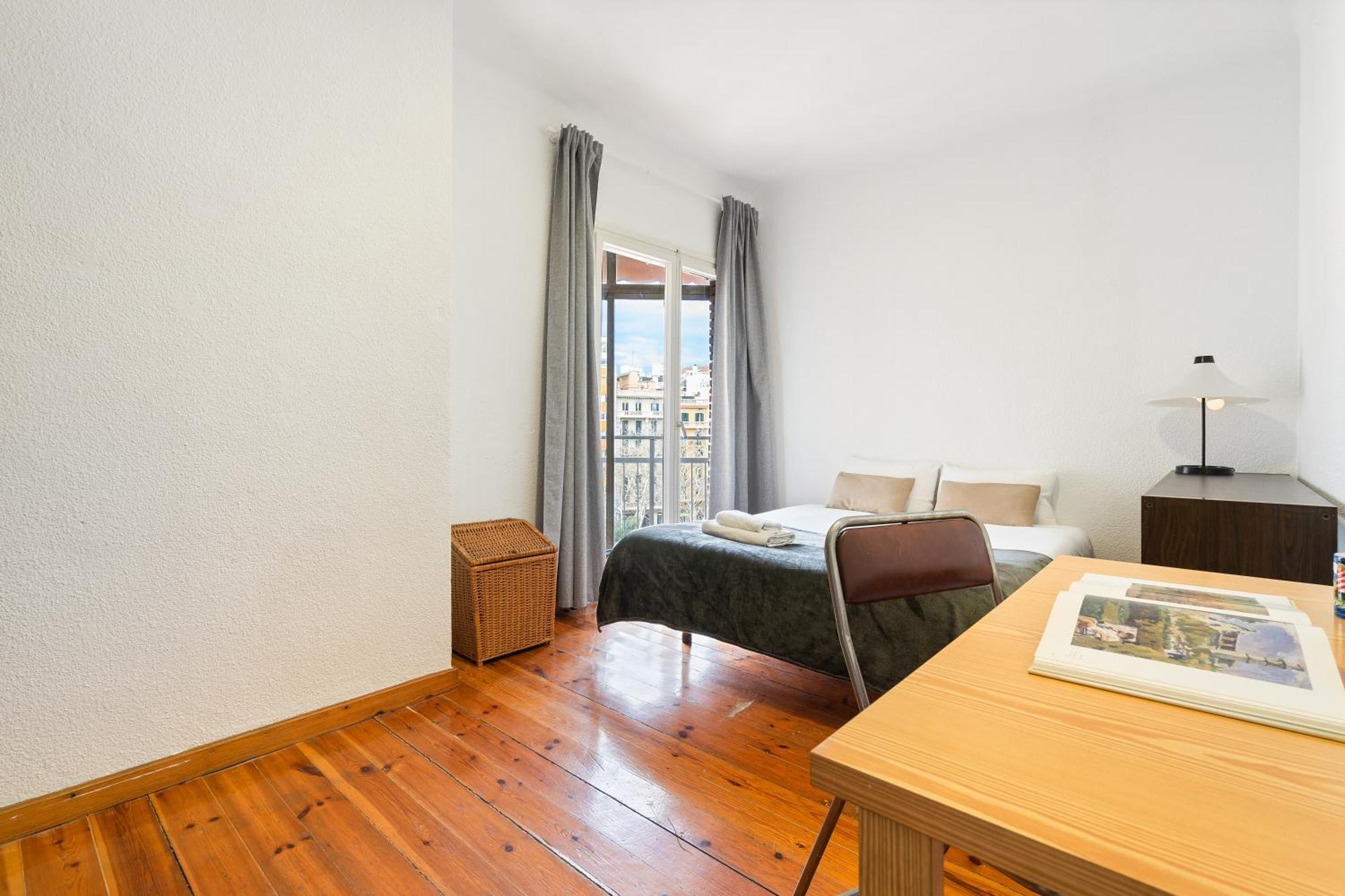 Apartment Stunning 5br With Sagrada Familia Views
