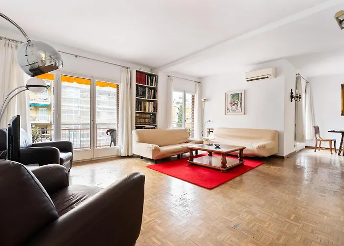 Stunning 5Br Apt With Sagrada Familia Views