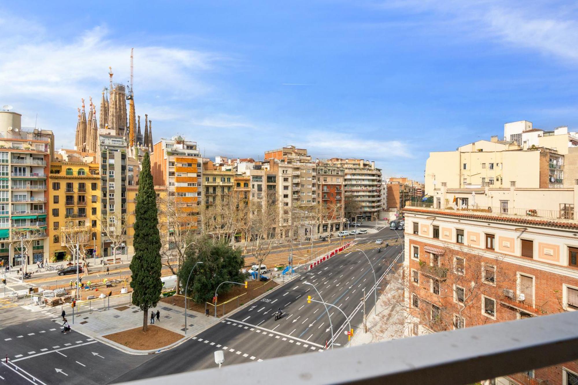Stunning 5br With Sagrada Familia Views