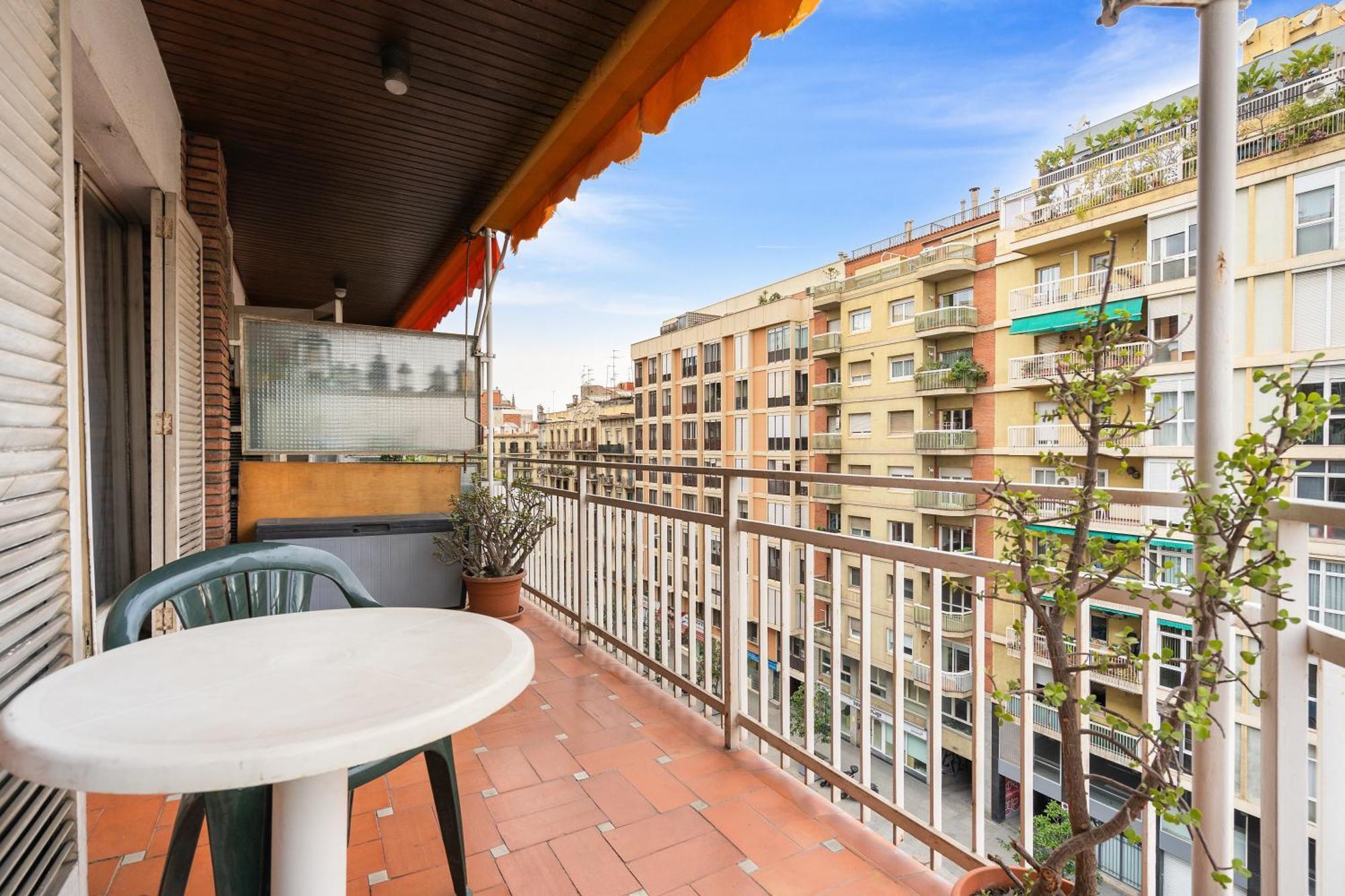 Stunning 5br With Sagrada Familia Views Apartamento *